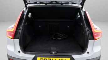Volvo XC40 RECHARGE T5 R-DESIGN PRO