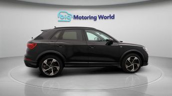 Audi Q3 TFSI QUATTRO S LINE BLACK EDITION