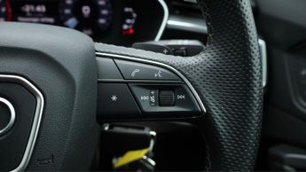 Audi Q3 TFSI QUATTRO S LINE BLACK EDITION