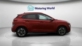 Hyundai KONA PREMIUM