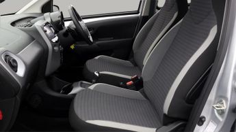 Toyota AYGO VVT-I X-PLAY X-SHIFT