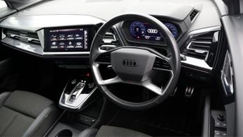 Audi Q4 e-tron S LINE