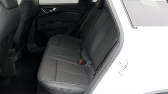 Audi Q4 e-tron S LINE
