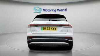 Audi Q4 e-tron S LINE