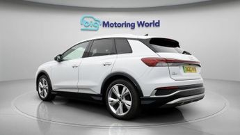 Audi Q4 e-tron S LINE