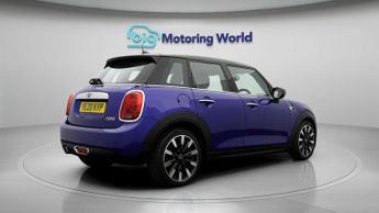MINI Hatch COOPER EXCLUSIVE