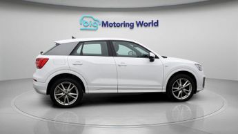 Audi Q2 TFSI S LINE