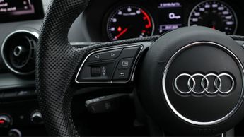 Audi Q2 TFSI S LINE