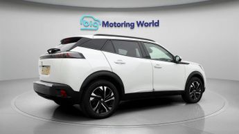 Peugeot E-2008 ALLURE PREMIUM