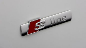 Audi Q2 TFSI S LINE