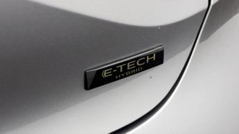 Renault Clio E-TECH ENGINEERED