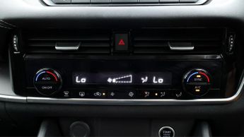 Nissan Qashqai DIG-T ACENTA PREMIUM DCT