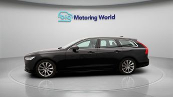 Volvo V90 T4 MOMENTUM PLUS