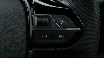 Peugeot E-208 GT