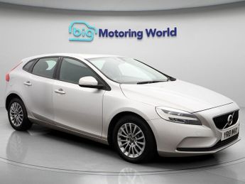 Volvo V40 T2 MOMENTUM