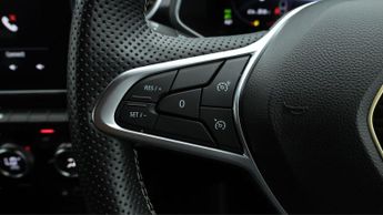 Renault Captur E-TECH ENGINEERED