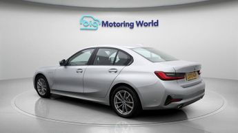 BMW 3 Series 330E SE PRO