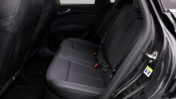 Audi Q4 e-tron S LINE