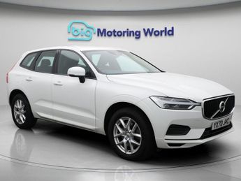Volvo XC60 B5 MOMENTUM AWD