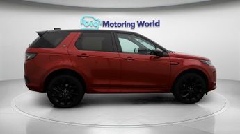 Land Rover Discovery Sport R-DYNAMIC HSE