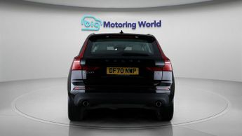 Volvo XC60 B5 MOMENTUM