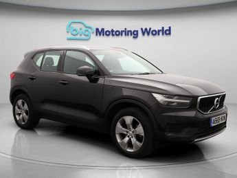 Volvo XC40 T3 MOMENTUM