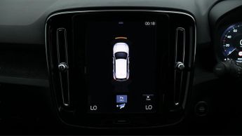 Volvo XC40 T3 MOMENTUM