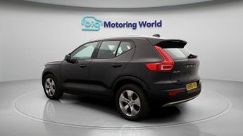 Volvo XC40 T3 MOMENTUM