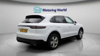 Porsche Cayenne V6