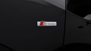 Audi Q2 TFSI S LINE BLACK EDITION