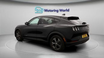 Ford Mustang Mach-E BASE