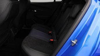 Peugeot E-2008 GT PREMIUM