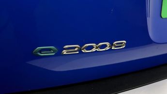 Peugeot E-2008 GT PREMIUM