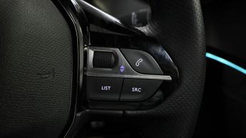 Peugeot E-2008 GT PREMIUM