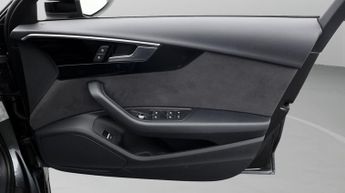 Audi A4 TFSI S LINE BLACK EDITION