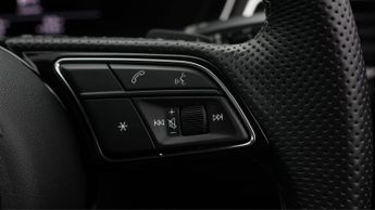 Audi A4 TFSI S LINE BLACK EDITION