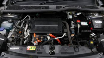 Peugeot E-2008 GT