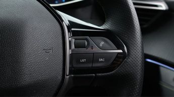 Peugeot E-2008 GT