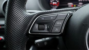 Audi Q2 TFSI S LINE