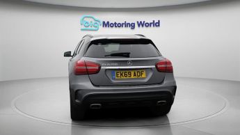 Mercedes-Benz GLA GLA 200 AMG LINE EDITION