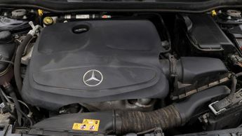 Mercedes-Benz GLA GLA 180 AMG LINE EDITION