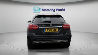 Mercedes-Benz GLA GLA 180 AMG LINE EDITION