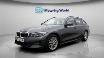 BMW 3 Series 330E SE PRO