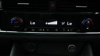 Nissan Qashqai DIG-T N-CONNECTA DCT