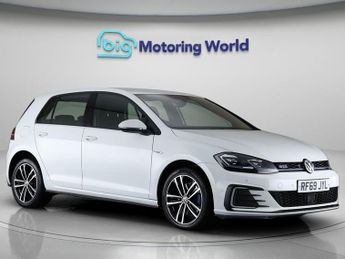 Volkswagen Golf GTE DSG