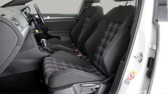 Volkswagen Golf GTE DSG