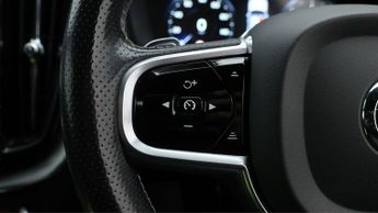 Volvo XC60 D4 R-DESIGN AWD