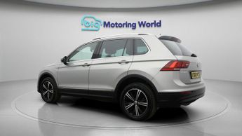 Volkswagen Tiguan SE NAVIGATION TDI 4MOTION DSG