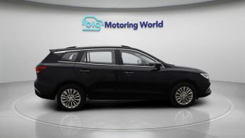 MG MG5 EXCLUSIVE