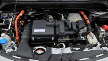 Honda Jazz I-MMD CROSSTAR EX